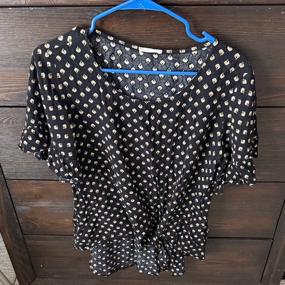 Yellow Chair Tops - Chic Black and Cream Women's Blouse